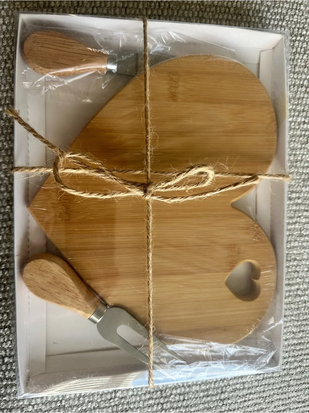 Natural Bamboo Heart Cheese Board Set with Spreaders